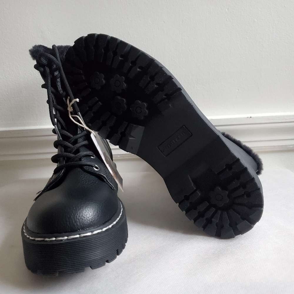 NWT Sincerely Jules Happening Faux Fur Lined Combats Boots In Black Size 8.5 - Picture 9 of 10